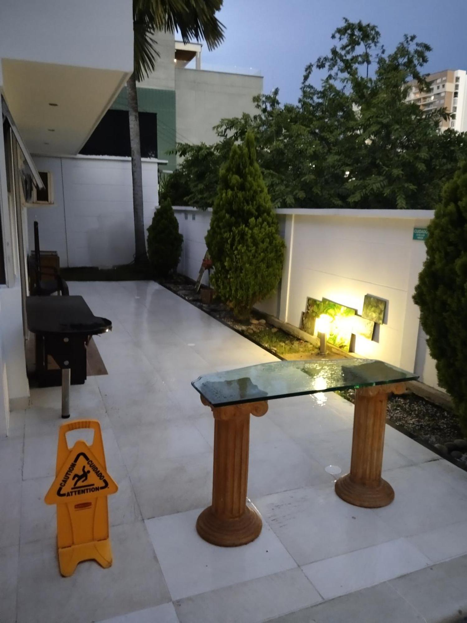 Hotel Premium House Floridablanca Extérieur photo